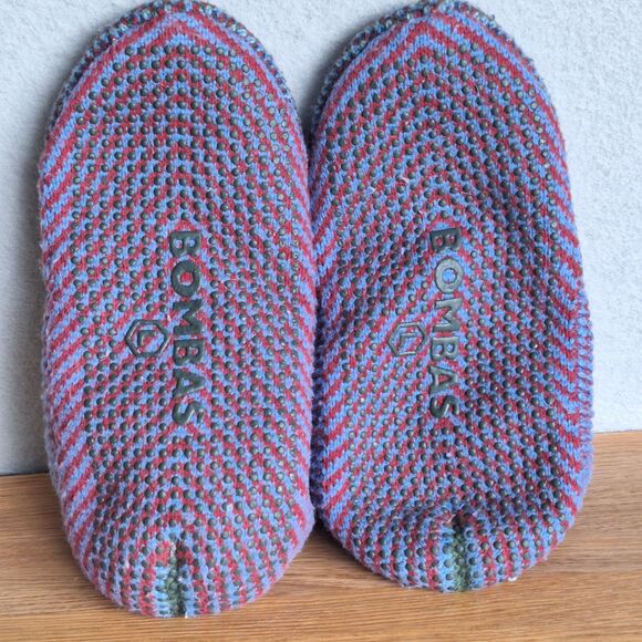 Bombas Merino Gripper Slippers Large Mens 10-12.5 Womens 12-14 Maroon Blue - Picture 6 of 9